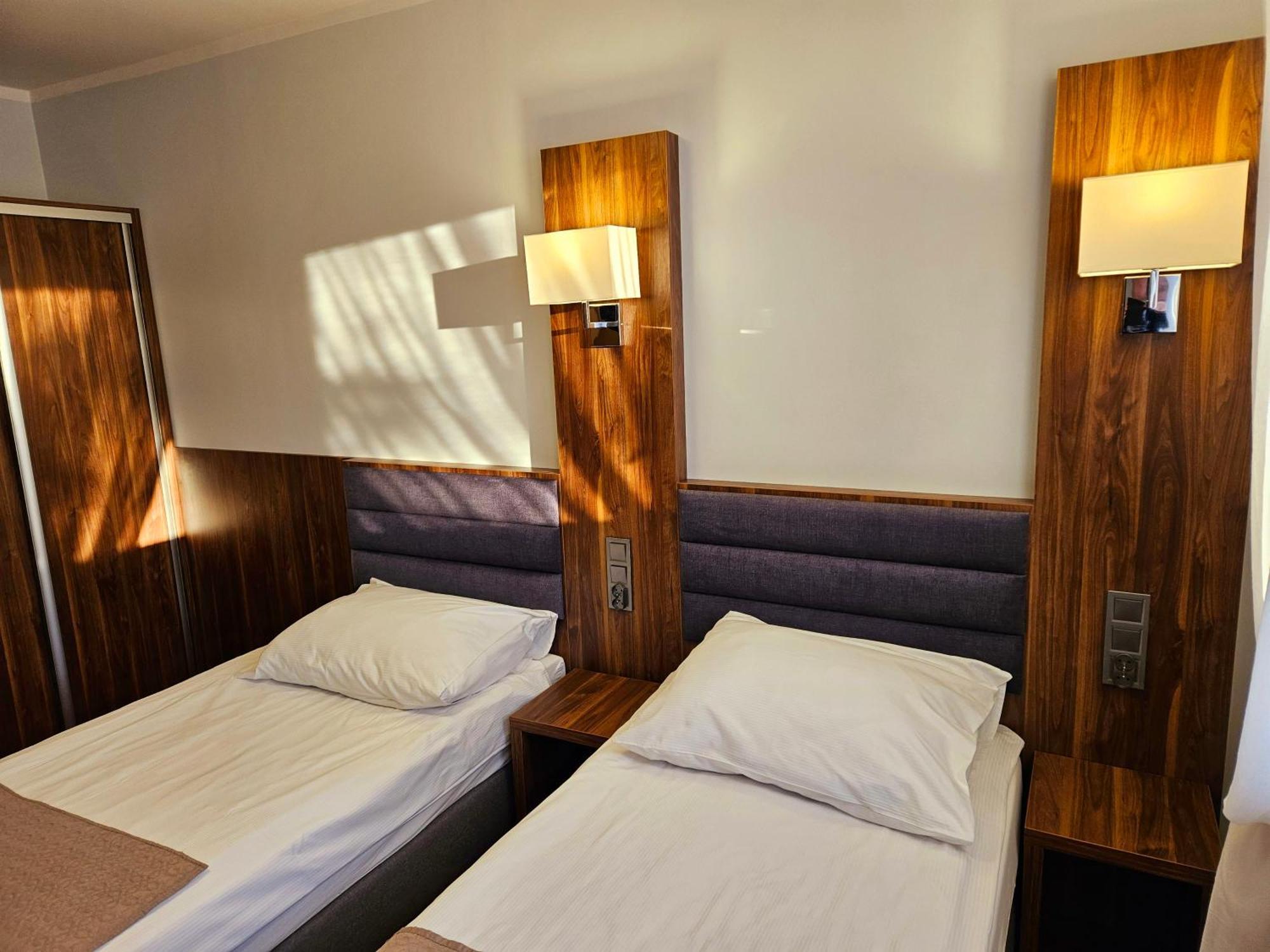 Hotel Hawana Bydgoszcz Buitenkant foto