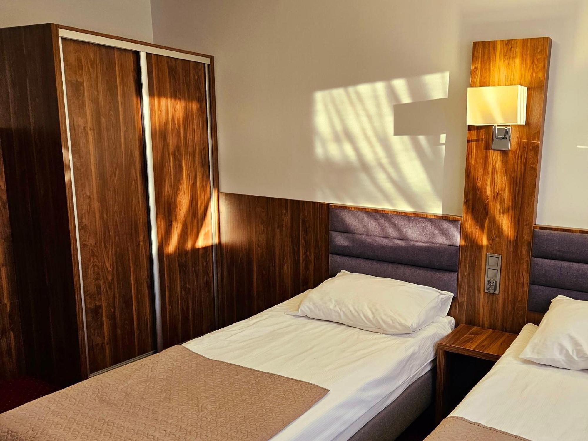 Hotel Hawana Bydgoszcz Buitenkant foto